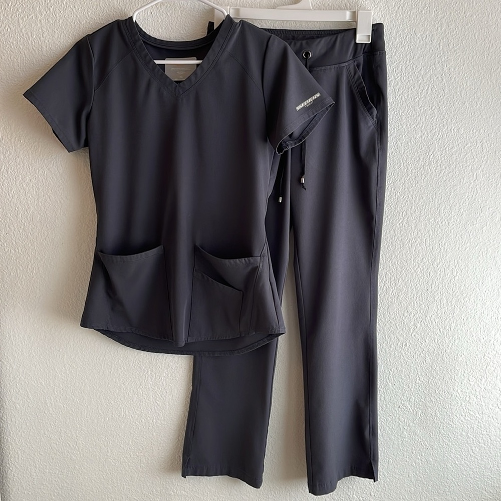 Skechers by Barco Gray (Pewter) Scrub Set in XS and XS PETITE